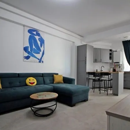 Blue - Hf Building Apartment 3*